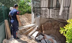 İzolasyon Çalışması Yapan İşçinin Üzerine Balkon Çöktü