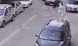 İstanbul'da güpegündüz kapkaç girişimi güvenlik kamerasında