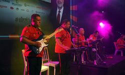 Ağustos fuarı’na coşkulu final: Büyükşehir bandosu’ndan unutulmaz gece