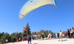 Dulkadiroğlu'nda yamaç paraşütü şöleni