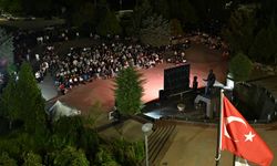 KSÜ’de açık hava sinema keyfi: Öğrenciler ve akademisyenler bir arada