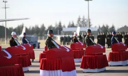 20 şehidimiz için için Mürted Komutanlığı'nda tören düzenlendi