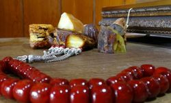 Osmanlı Dönemi'nden kalan tespihlerin fiyatı dudak uçuklatıyor