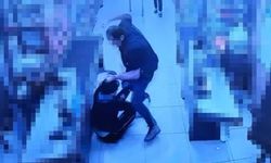 Markette "şeker dökme" diye uyarınca darbedildi! O anlar kamerada