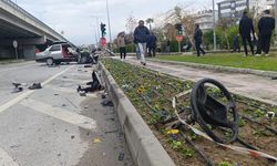 Ambulansa yol verme kazasında TOFAŞ parçalandı