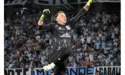 Muslera duvar oldu: Estudiantes Arjantin’de kupayı aldı