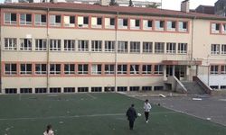 Mahalle sakinlerinden çağrı: “Okul ya yıkılsın ya da onarılsın”