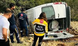 Nurdağı’nda minibüs şarampole uçtu