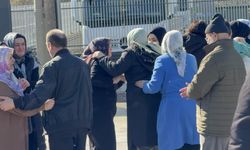 Otobüsten indi, karşıya geçerken can verdi