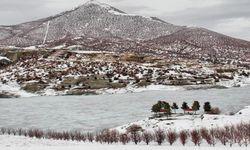 Kahramanmaraş'ta soğuk hava baraj ve göletleri dondurdu