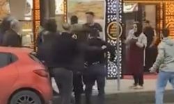 İstanbul'da dehşet anları! Bir kişiyi dakikalarca tekme tokat dövdüler