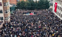 Görev yaptığı okulda veda: Öğretmen için gözyaşları sel oldu