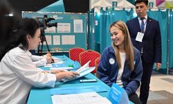 Kazakistan'da halk, yeni anayasa için sandık başında