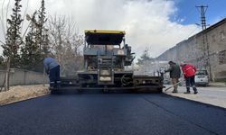 Dulkadiroğlu’nda sıcak asfaltla yol yenileme başladı