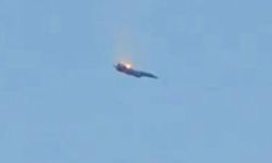 ABD'ye ait F-15 savaş uçağını Kuveyt'te düşme anı kamerada!