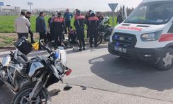 Kahramanmaraş'ta ehliyetsiz sürücü kaçtı, 2 polis yaralandı