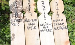 Saldırıda hayatını kaybeden 4 sınıf arkadaşı yan yana toprağa verildi