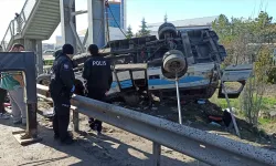 Özel halk otobüsü köprü direğine çarptı: 5 ölü, 15 yaralı