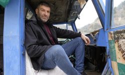 Gümüşhane'de yerinden kımıldamayan kamyona köprü cezası!