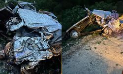 Feci kaza kamerada! Hurdaya dönen araçtan sağ çıktı