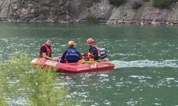 Ceyhan Nehri’nde kayıp 62 yaşındaki adam için zamanla yarış