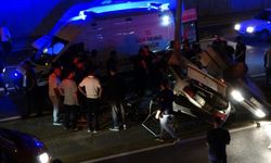 Kahramanmaraş'ta otomobil refüjdeki direğe çarptı! 1'i ağır 3 yaralı
