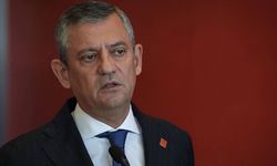 Özgür Özel kapalı oylamada yeniden grup başkanı seçildi