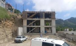 Kahramanmaraş Andırın'da inşaattan düşen işçi ağır yaralandı
