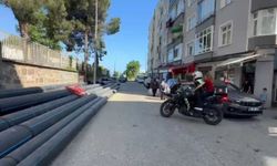 Kimliğini unutan kız öğrencinin yardımına koşan polisler alkış topladı!