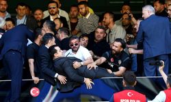 Fenerbahçe olağanüstü seçimli genel kurulunda Aziz Yıldırım sloganı arbedeye sebep oldu!