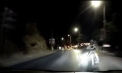 Araç kamerasına yansıyan feci kaza: 2 ölü, taksi yan yattı
