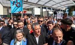 Özgür Özel Trabzon'da konuştu! "Tarihin doğru tarafındasınız"