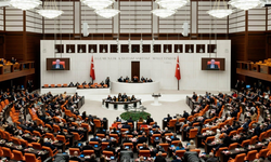 Meclis’te yoğun mesai: Milyonların gözü bu tekliflerde