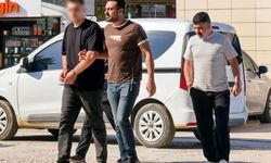 Arkadaşını silah ve bıçakla tehdit etti: Borcunu ödetti