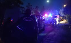 Baba, oğlu ve yeğeni mezarlıkta silahla vuruldu