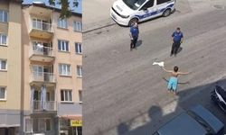 Önce yarı çıplak halde sokağa çıktı, daha sonra kendini balkondan attı
