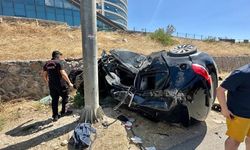 Kahramanmaraş Batı Çevre Yolu'nda feci kaza: Direğe çarptı