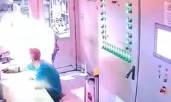 Çakmağı ateşlediği anda oda alev topuna döndü