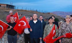 Dünyanın en büyük Türk Bayrağı gölgesinde zafer coşkusu