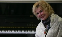 Gülsin Onay Kimdir, Kaç Yaşında ve Nereli? Dünyaca Ünlü Piyanist Gülsin Onay'ın Hayatı, Kariyeri ve Ödülleri