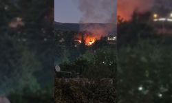 Kahramanmaraş Pınarbaşı Hünkar Düğün Salonu arkasında yangın: Ekipler alarmda