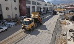 Kahramanmaraş Yeni Sanayi Sitesi’nde yollar yenileniyor