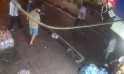 Midyecinin kavgasına araya giren kız kardeşi bıçaklandı: Dehşet anı kamerada