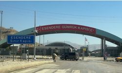 Esendere’de tır kuyruğu uzadı: Sürücüler saatlerdir bekliyor