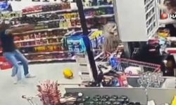 Ankara’da markette silahlı kavga kamerada