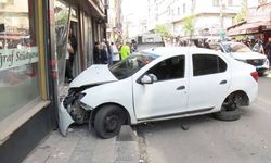 Bayrampaşa’da korkutan kaza: 5 yaralı, 2’si ağır