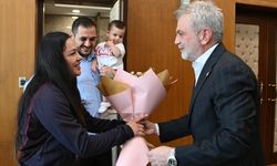 Başkan Görgel, çifte altın madalyalı Milli sporcu Safiye Temizdemir’i ağırladı
