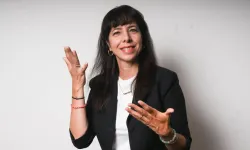 Elif Eralp kimdir, aslen nereli, kaç yaşında ve ne iş yapıyor?