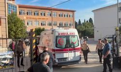 Sabah saatlerinde lise önünde silahlı saldırı! Öğrenciler yaralandı