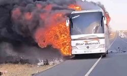 Şanlıurfa’da yolcu otobüsü alev alev yandı